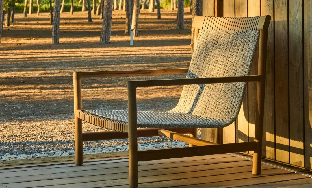 How to Decorate Balcony with Furniture: Modern Styling Guide